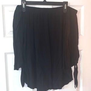Off Shoulder 3/4 Tie-Sleeve Blouse Size 8/M